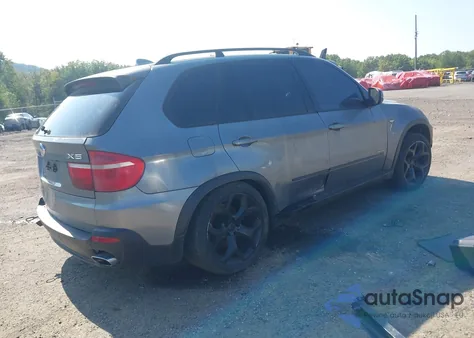 2008 BMW X5 4.8I z USA, uszkodzony, nr VIN 5UXFE83528L166921